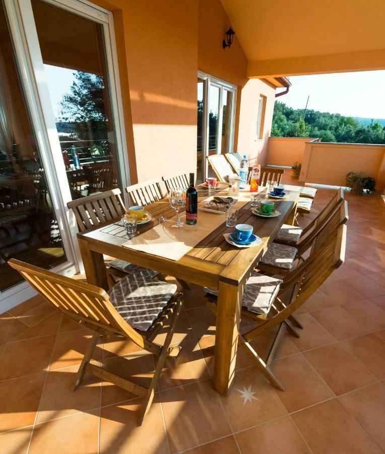 Apartments Villa Kristina 수페타르스카 드라가 외부 사진